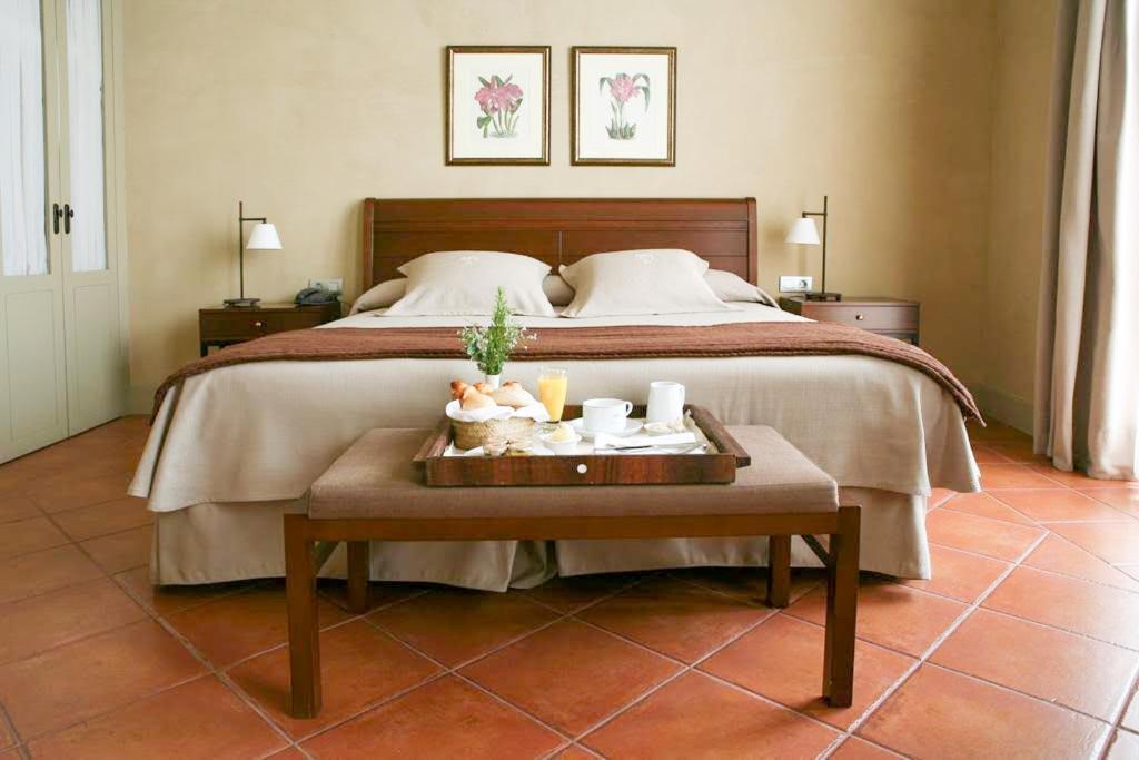 Bremon Boutique Hotel By Duquessa Hotel Collection Cardona Exterior photo