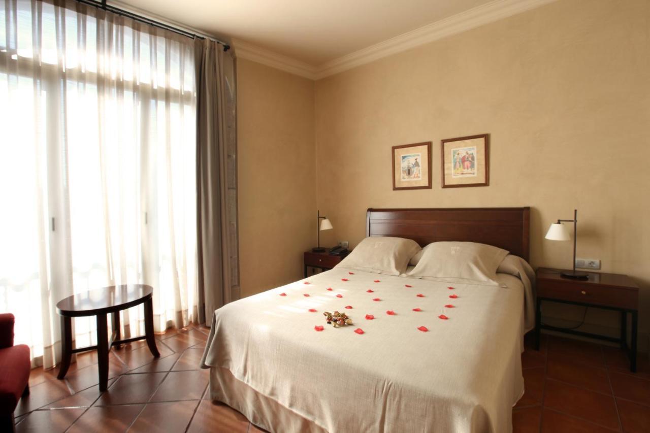 Bremon Boutique Hotel By Duquessa Hotel Collection Cardona Room photo